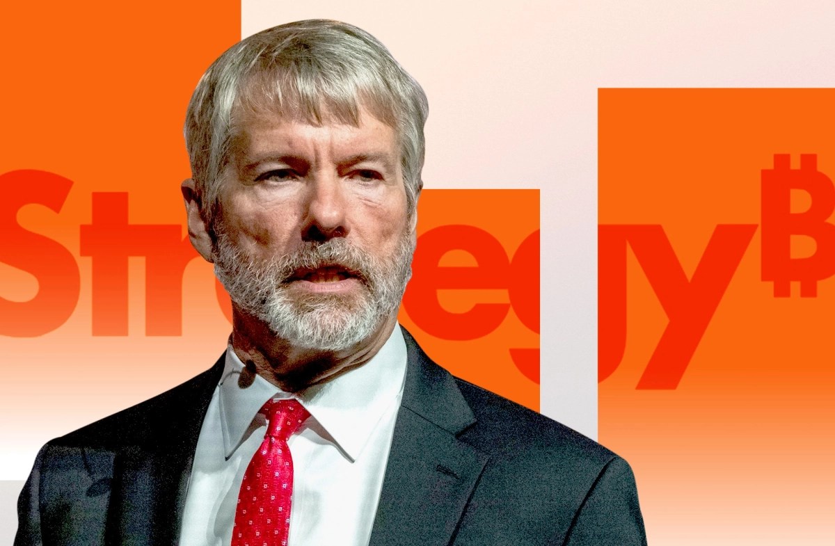 Saylor Breaks ‘Never Sell' Narrative With Shock Bitcoin Exit Remark