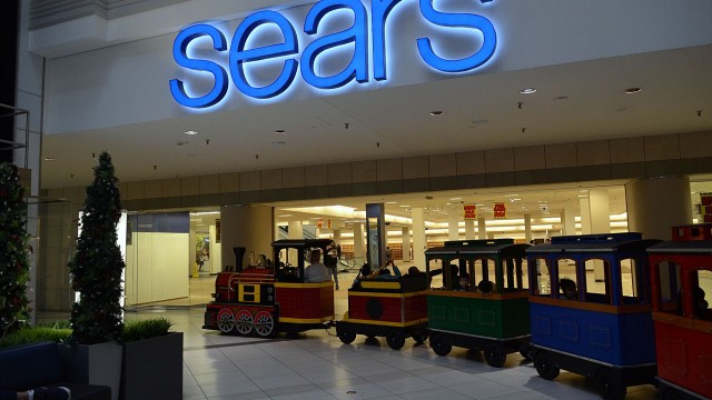 Foto von Sears out of bankruptcy, a handful of stores are left