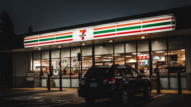 Seven & i investor Artisan pushes for competitive bidding process