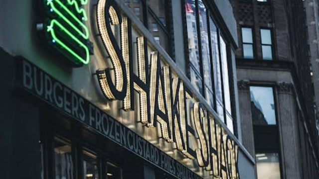 Shake Shack (SHAK) Reports Q1 Earnings: What Key Metrics Have to Say