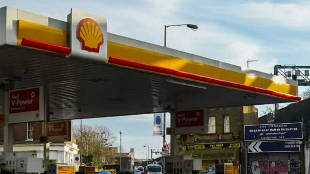 Shell flags output hit from Iran war, but much higher trading profits