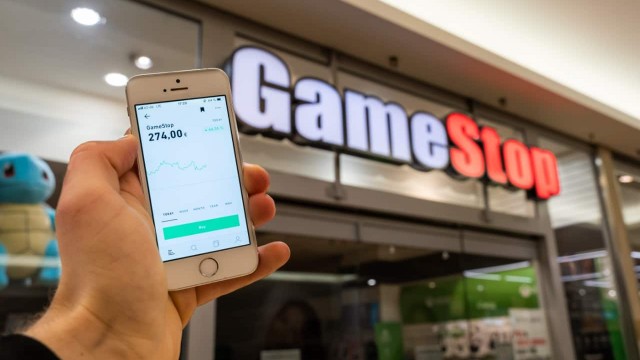 Short squeeze alert for GameStop stock