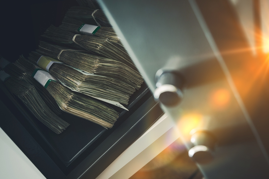 Should You Buy ConnectOne Bancorp (CNOB) After Golden Cross?