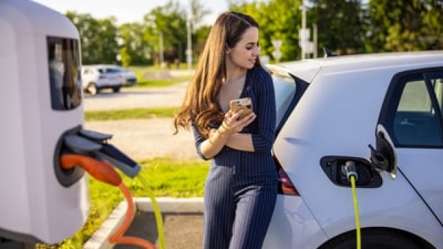 Should You Buy QuantumScape Stock While It's Below $10?