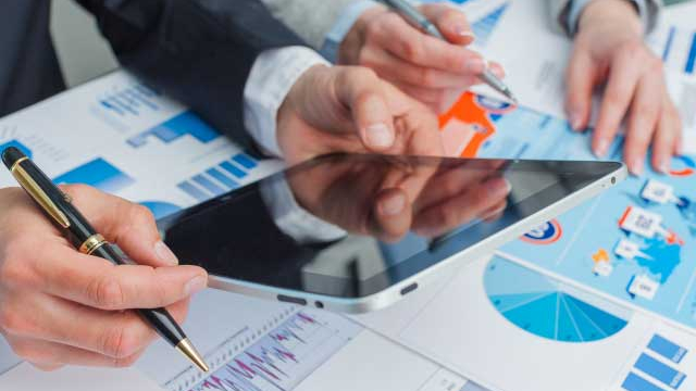 Should You Invest in the iShares U.S. Consumer Staples ETF (IYK)?