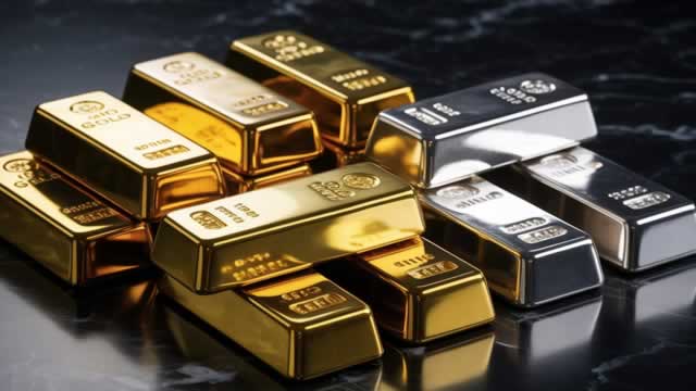 Silver firms while gold fades as Fed risk caps rebound