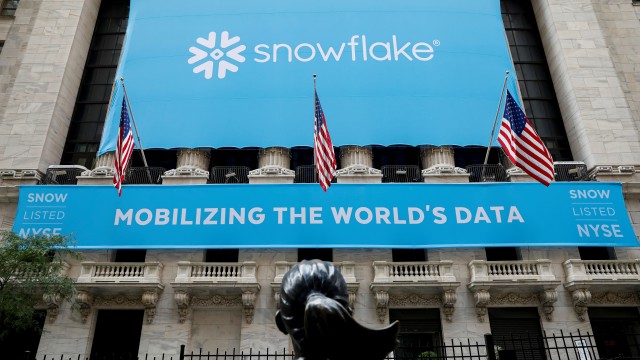 Snowflake sees second-quarter product revenue above estimates