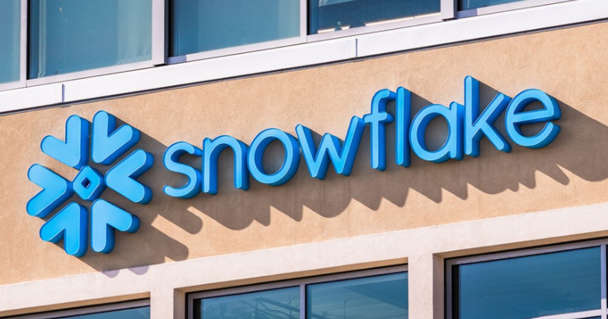 Snowflake shares surge after Q2 beat, raised guidance