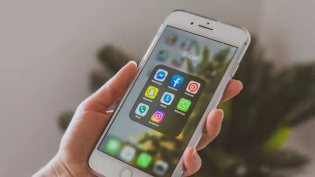 Social Media Stock Gaps Lower After Top-Line Whiff