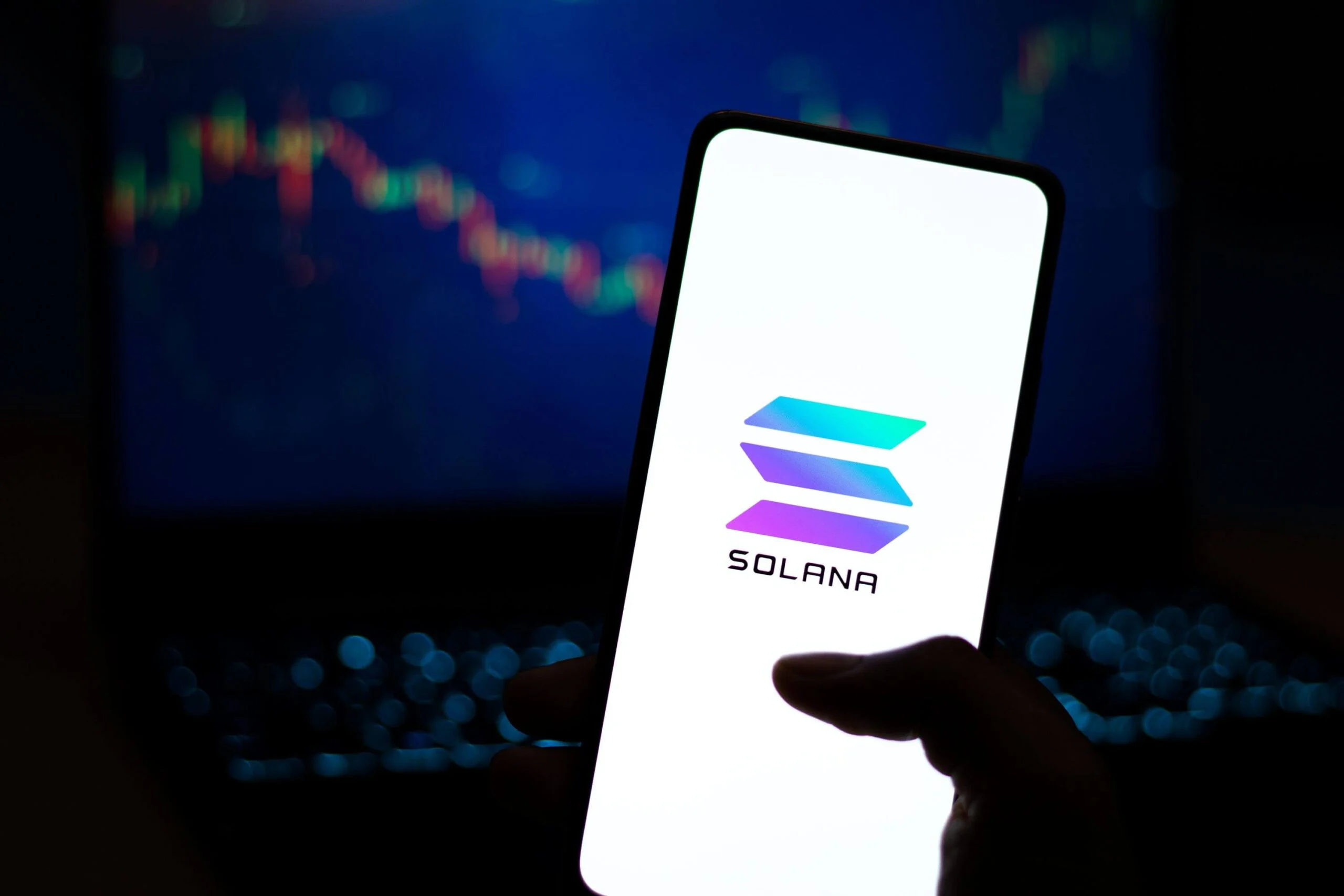 Solana (SOL) Plunges Under $80 Amid Rising Geopolitical Concerns