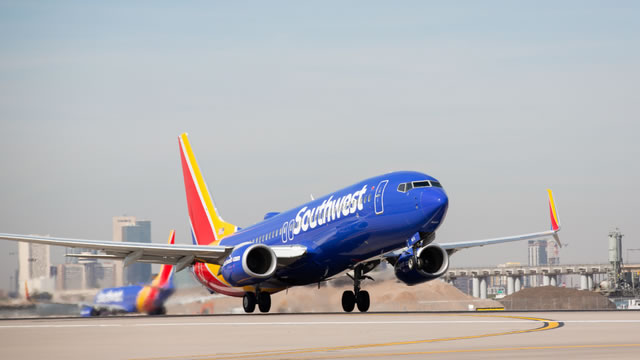 Southwest Airlines posts record revenue as fuel costs surge