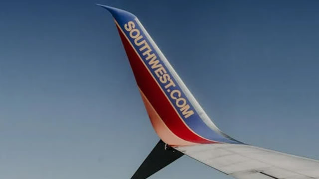 Southwest Airlines Stock Falls On Q1 Results, Guidance: 'Higher Fuel Expense' Weighs On Outlook