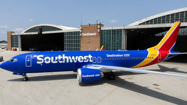 Southwest Airlines to begin flying first plane with secondary cockpit barrier