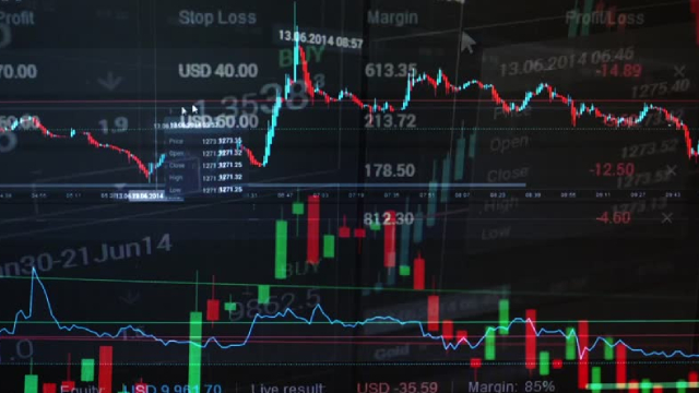 Foto von S&P 500 and Nasdaq Futures Slide While Tesla Advances Ahead of Fed Meeting