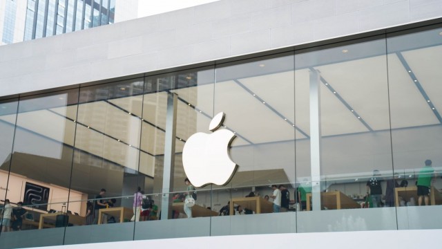 S&P 500 Gains and Losses Today: Apple Soars on AI, ChatGPT Integration