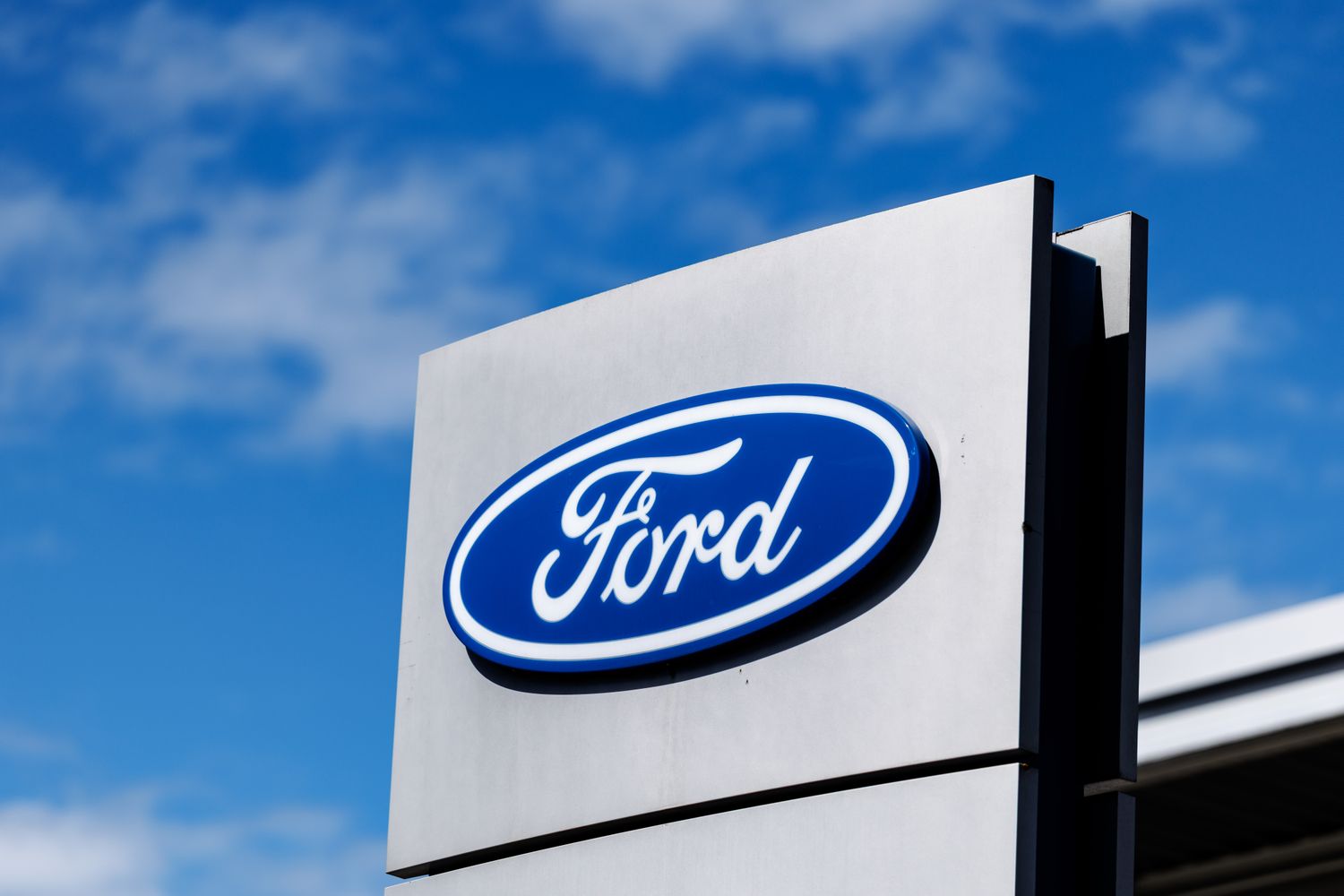 S&P 500 Gains and Losses Today: Ford Leads Automakers Higher; Deckers Stock Drops