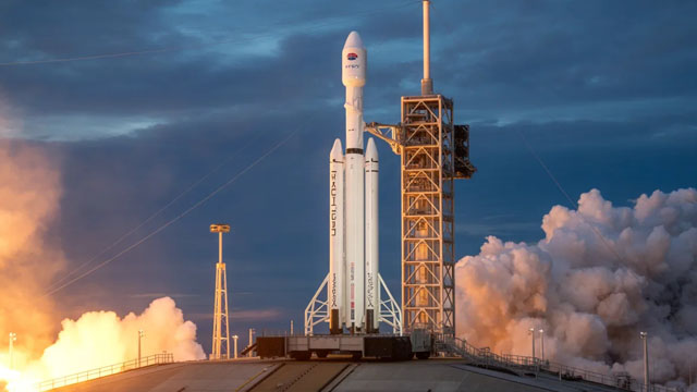 Article image for SpaceX's Moon-Sized IPO: What it Means for RKLB, ASTS, PL & Other Space Stocks