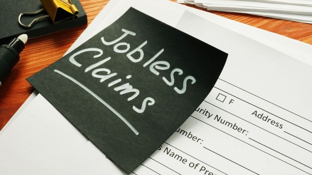 Spot gold near session lows after weekly jobless claims beat expectations at 235k