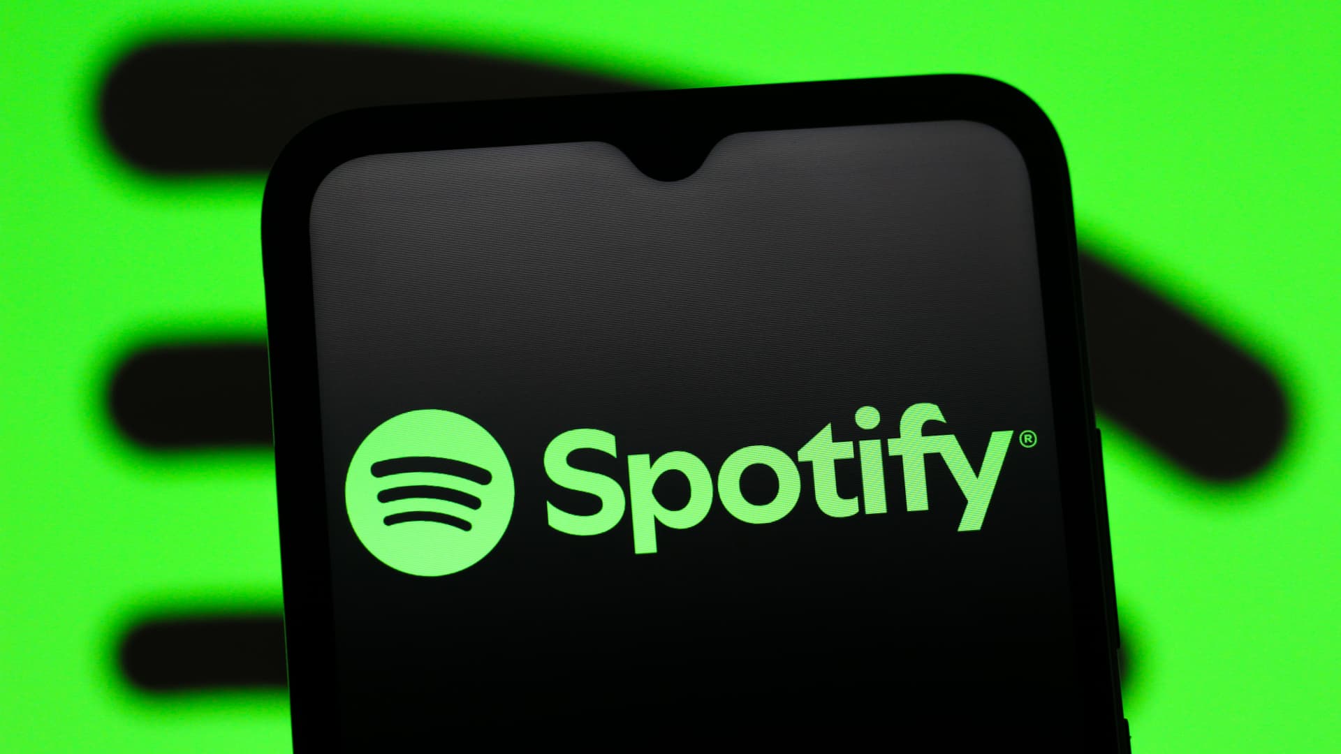 Spotify moves further into AI music with Sony, Universal, Warner partnership