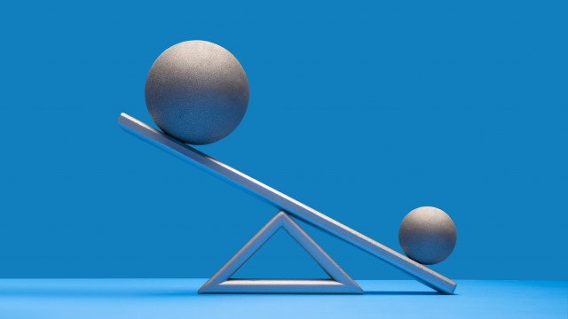 SPY: 2 Options To Balance Out A Highly Concentrated Index