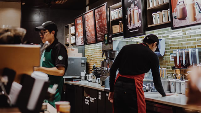 Starbucks Posts Earnings Beat: New CEO Will 'Fix The Business The Right Way,' Analyst Says