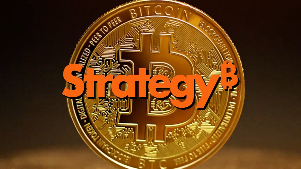 Strategy's 10% Surge: Has Bitcoin Finally Bottomed Out?
