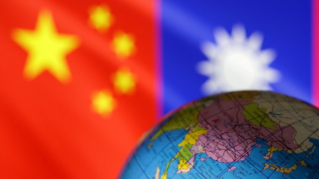 Taiwan accuses Chinese Apple supplier of trying to illegally poach tech talent