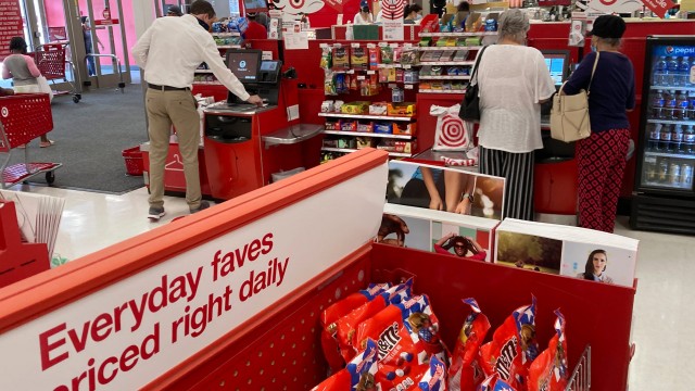 Target comparable sales have dropped for 4 straight quarters, and it's scrambling to avoid a 5th