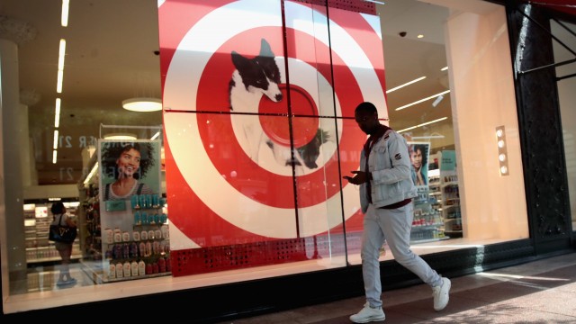 Target Misses Earnings Estimates. Discretionary Demand Is Still Under Pressure.