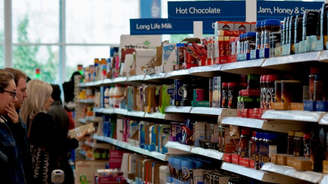 Tesco recalls chocolate bars over allergy risk