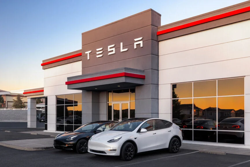 Tesla Engineer Flags 'Social Etiquette' Issues With FSD Despite Improvements