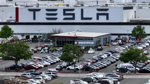 Tesla Fremont factory suffers another fire, investigation underway