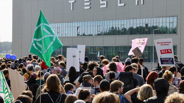Tesla gets local council go-ahead for German factory expansion