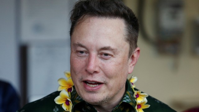 Tesla investor Scottish Mortgage to back Musk's $56 bln pay package