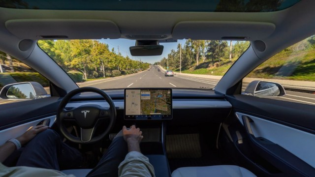 Tesla sees analyst support on strong auto margins, AI strategy after Q1 beat