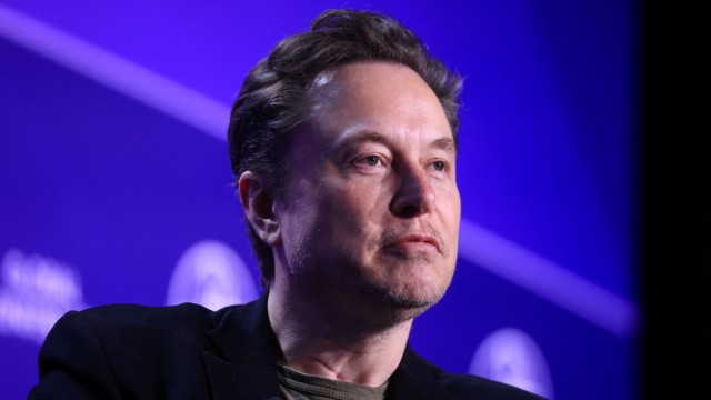 Tesla shareholder vote on Musk's historic pay package won't resolve 'legal disputes'