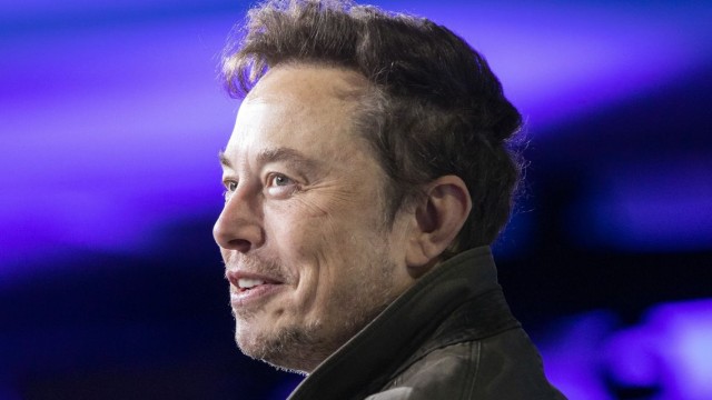 Tesla Shareholders Vote to Uphold Musk's Pay Plan