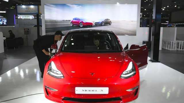 Tesla Shrugs off Legal Problems. Why They Are No Surprise.
