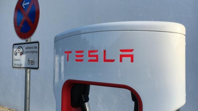 Tesla Stock Has Settled in a Range. Gains Thursday Won't Change That.