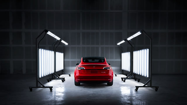 Tesla Stock Slips as It Aims For 4 Weekly Gains. Why This Price Could Signal a Breakout.