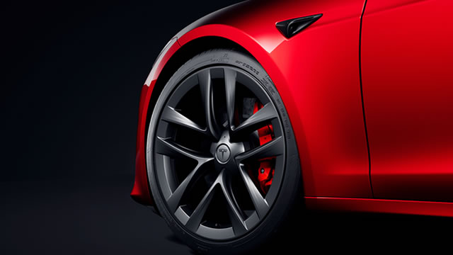 Tesla Stocks Looks to Extend Losses Before Earnings