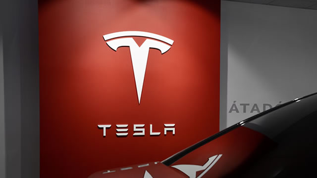 Tesla's March Slump Stands Out As Competitors Surge Amid Tariff-Driven Rush