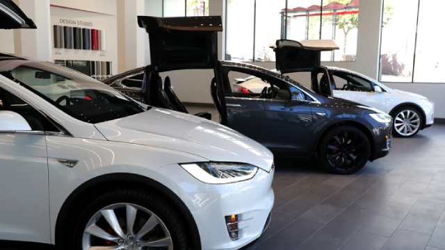 Tesla's Nordic Shareholders Seek to Promote Workers' Rights in Vote