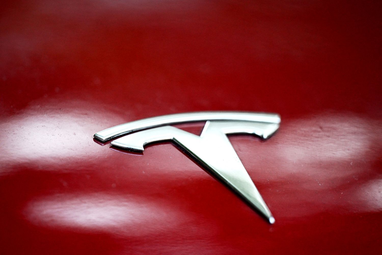 Tesla's Stock Wavers After Earnings. Next Up: A Big Vote on Elon Musk's Pay