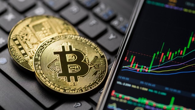 The 3 Best Crypto Stocks to Buy in June 2024