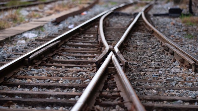 The 3 Best Railroad Stocks to Buy Now: May 2024