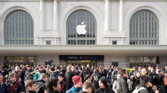 The Apple Vs. Microsoft AI Matchup
