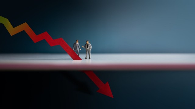 The Growth Stock Gut Check: 7 Stocks to Sell as Valuations Veer Into the Stratosphere