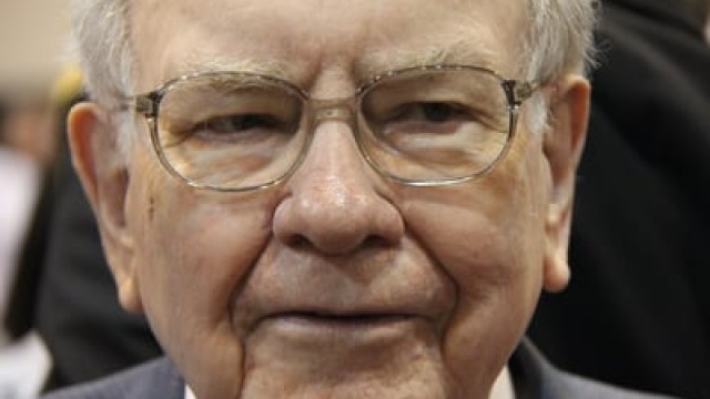 The Secret Is Out: Here's the Dividend Stock That Warren Buffett Just Dumped $6.7 Billion Into