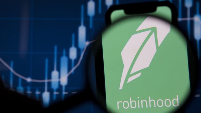 These 2 Retail Traders Favorites are Nearing Major Breakouts